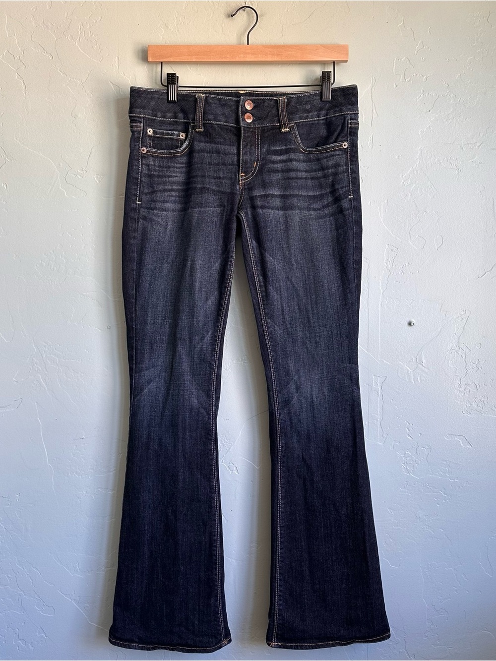 American Eagle Low Rise Artist Flare Jeans Women's Size 8 Long